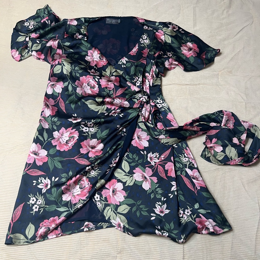 ⸻

Dress Forum Navy Floral Wrap Dress | Size S | Boutique -  wedding guest